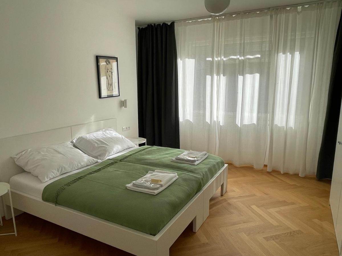 Skau Dunajska Family Two Bedroom Apartment Old Town Bratislava Luaran gambar