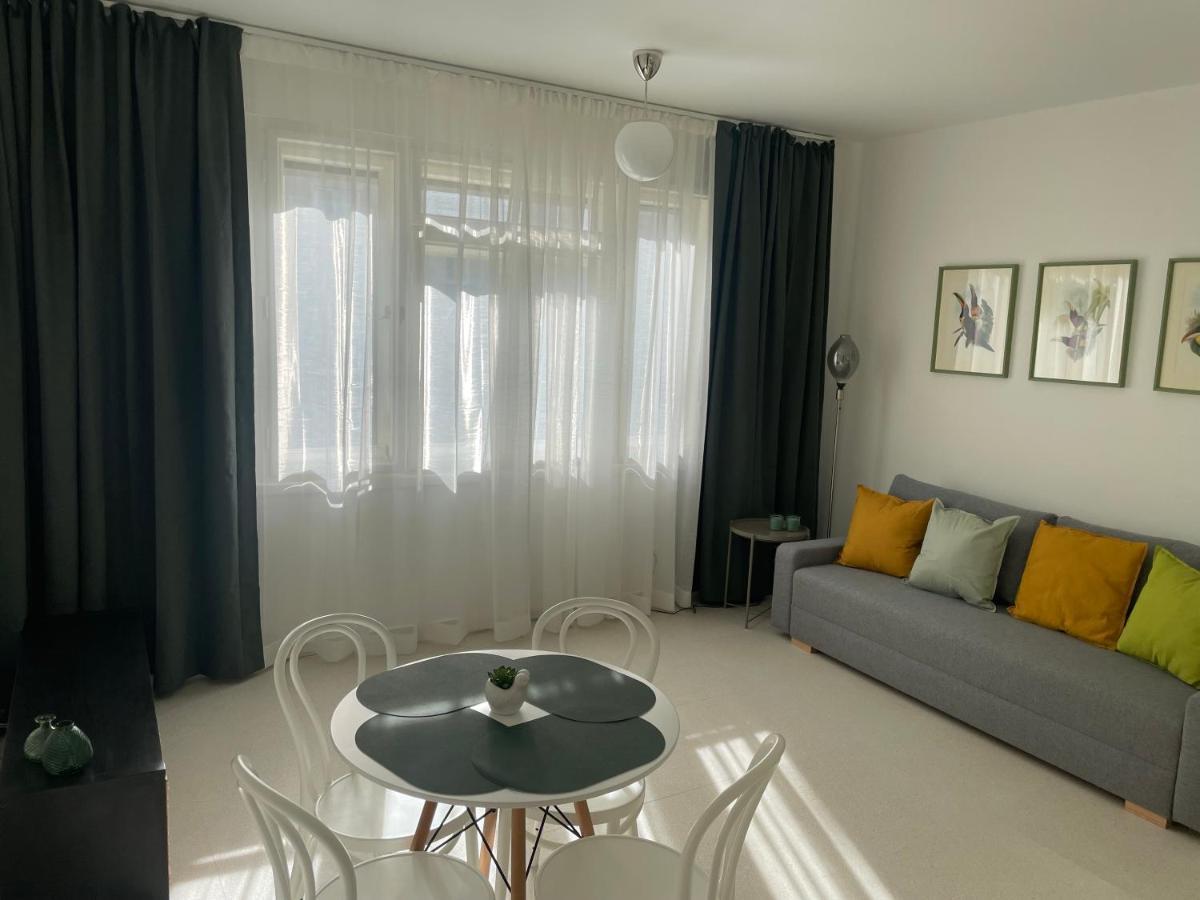 Skau Dunajska Family Two Bedroom Apartment Old Town Bratislava Luaran gambar